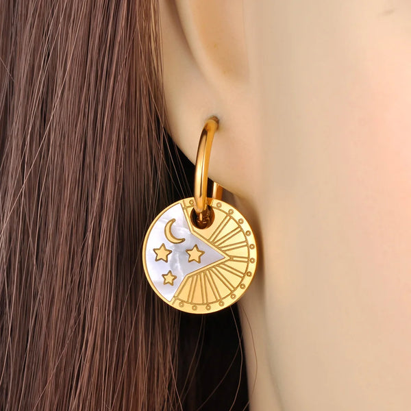 Pendientes de aro con diseño de concha, estrella y luna para mujer