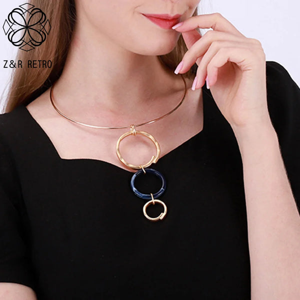 Collar vintage con forma de círculos huecos para mujer