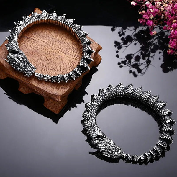Accesorios de tendencia con personalidad de serpiente del zodiaco, diseño de nicho retro hecho a mano en color plateado
