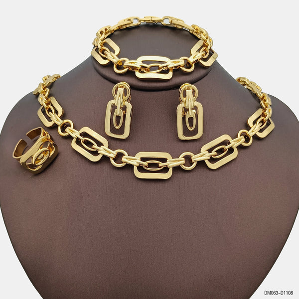 Joyería de Dubái con cadena cuadrada, collar, pendientes, pulsera y anillo.