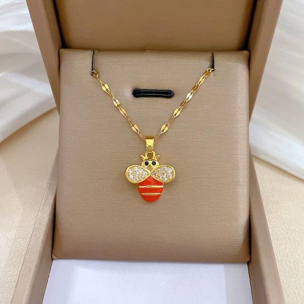 Collar elegante con colgante de abeja e insecto de acero inoxidable 316L chapado en oro para mujer