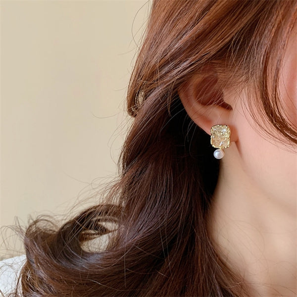 French Elegant Gradient Crushed Crystal Pearl Stud Earrings For Women