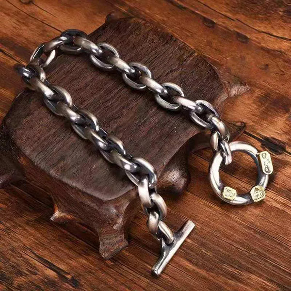 Pulsera gruesa de diseño retro hecha a mano para hombre.