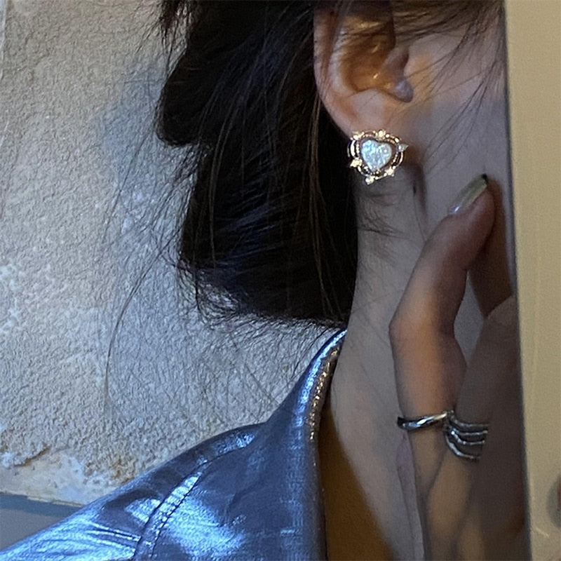 Korean Vintage Elegant Mermaid Pearl Heart Stud Earrings For Women