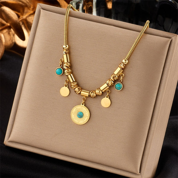 Collar con colgante de piedra verde redonda de acero inoxidable 316L color dorado para mujer