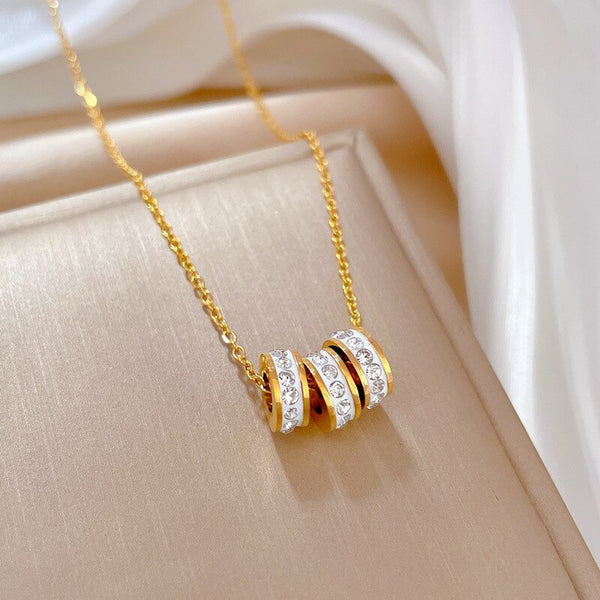 Collar pequeño y bonito de acero de titanio para mujer