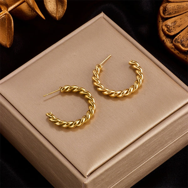 Pendientes de botón con forma de C de acero inoxidable 316L color dorado para mujer