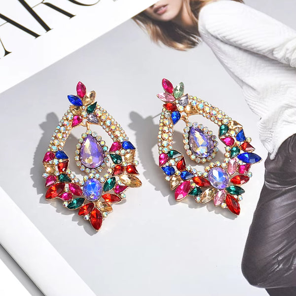 Nuevos estilos de pendientes largos de metal con cristales de colores