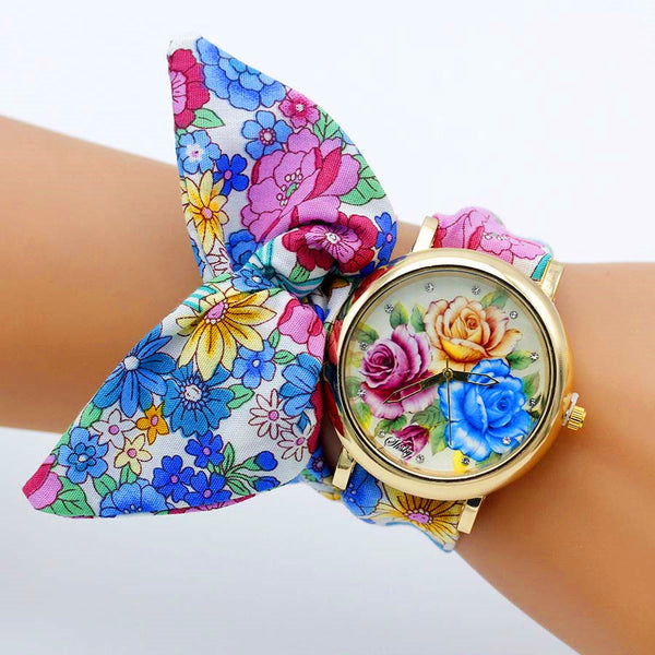 Reloj de pulsera de tela con diseño de mariposa para mujer