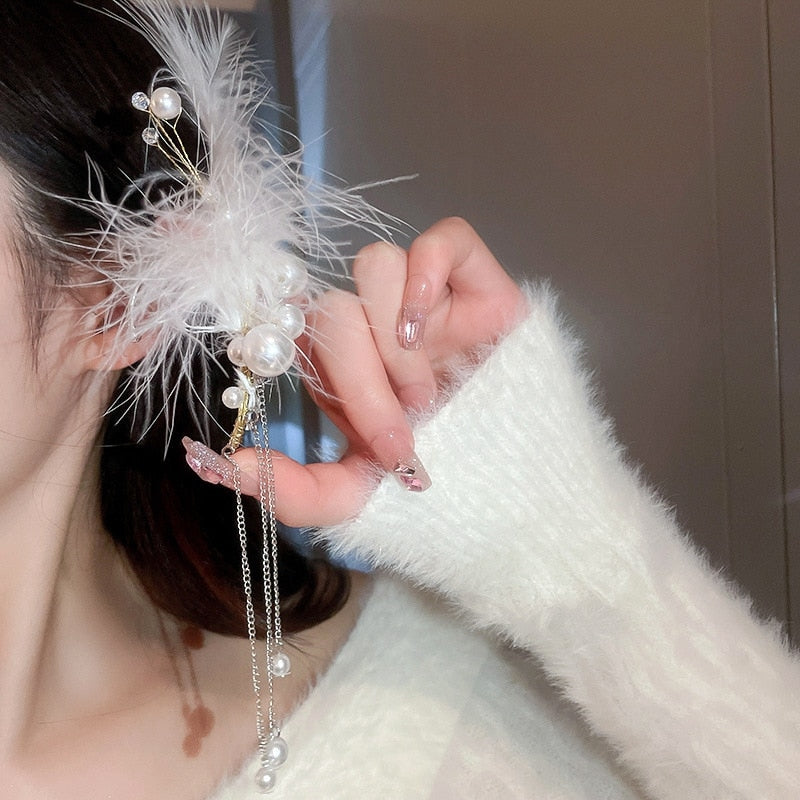 Korean Trendy White Feather Clip Earrings For Women
