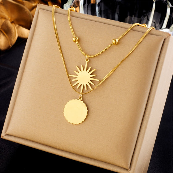 Collar con colgante de sol de doble capa de acero inoxidable 316L para mujer