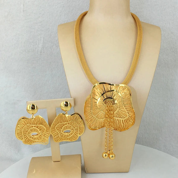 Conjunto de collar y cadena únicos con colgante grande para mujer