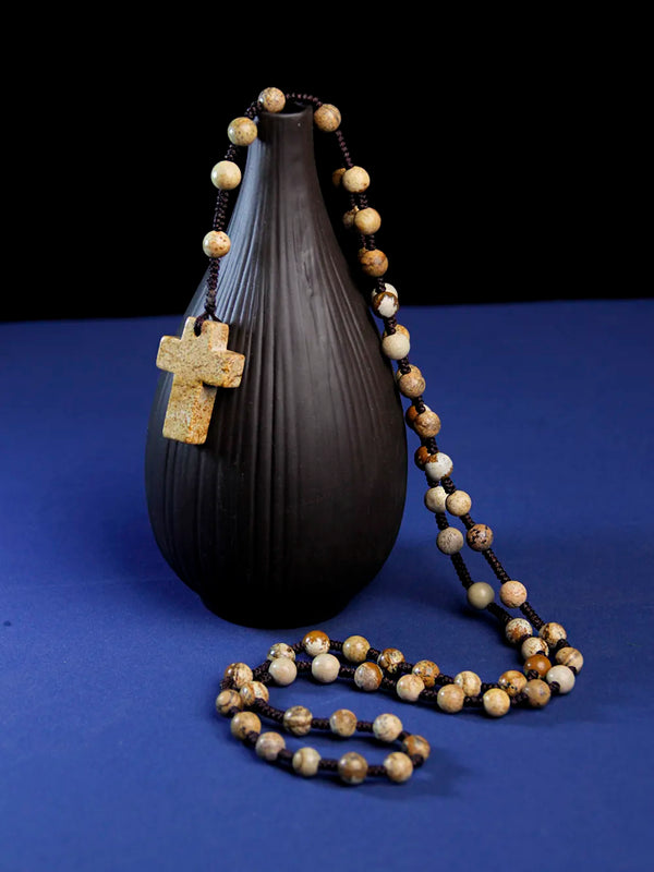 Collares con colgante de cruz para mujeres y hombres, collar de cuentas de piedra natural de 6 mm