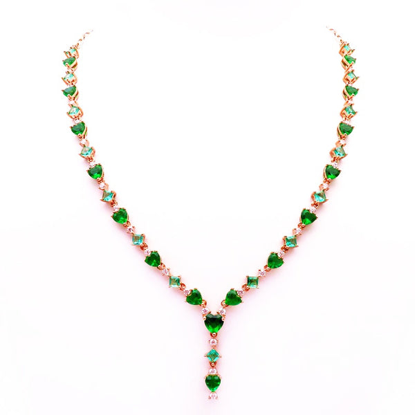 Collar de cadenas de cristal blanco en forma de corazón con esmeralda con incrustaciones de oro