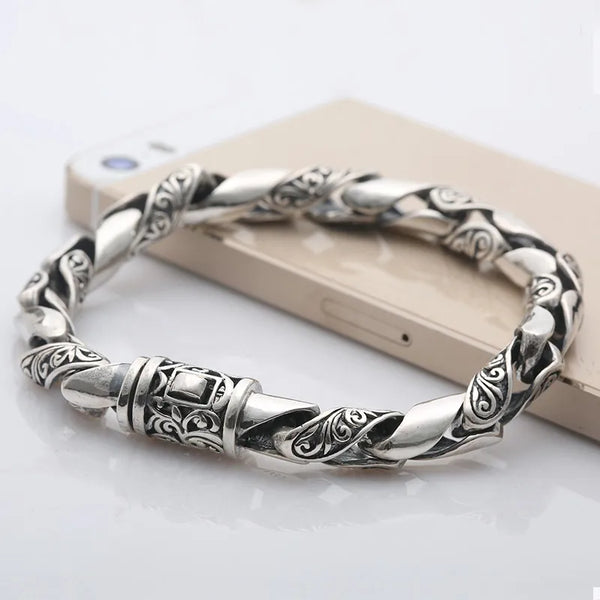 Pulsera gruesa de color plateado, estilo artesanal, con personalidad, estilo retro, ideal como regalo para tu novio.