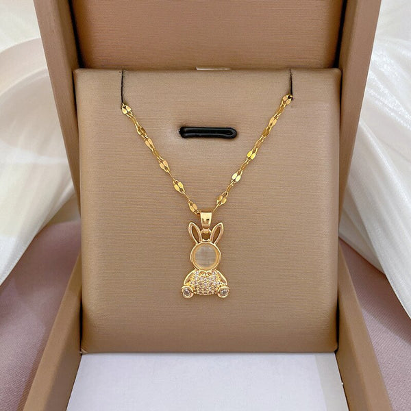 Collar con colgante de conejo bonito y moderno con cadena de ópalo brillante para mujer