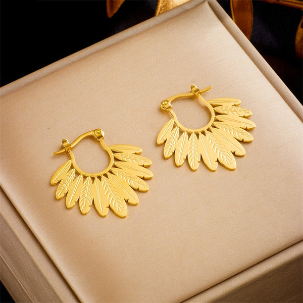 Pendientes de aro con forma de hoja y plumas de acero inoxidable 316L color dorado para mujer