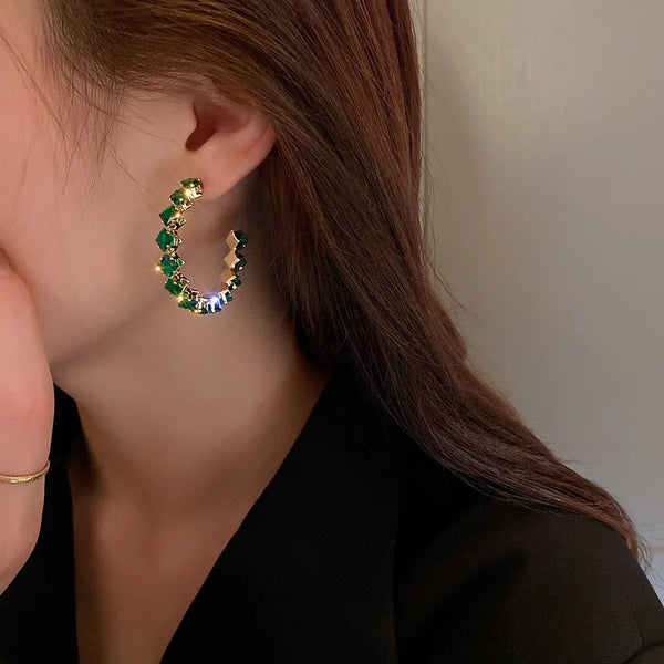 Pendientes de circonita verde en forma de C para mujer