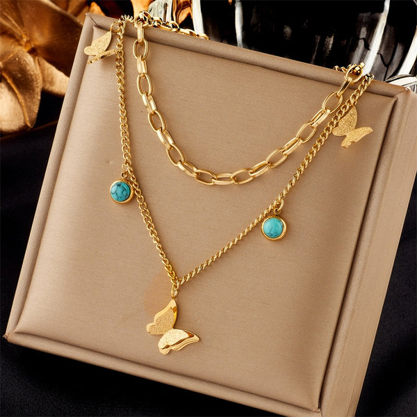 Collar con colgante de mariposa de piedra verde multicapa de acero inoxidable 316L para mujer