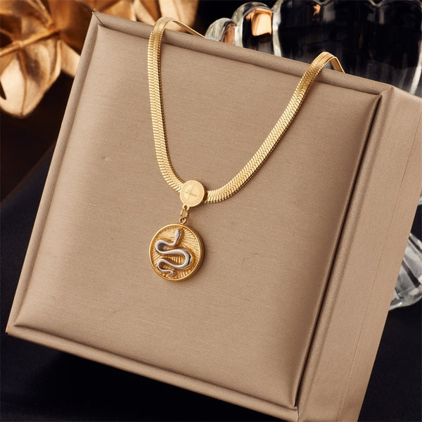 Collar con colgante de serpiente de acero inoxidable 316L color dorado para mujer