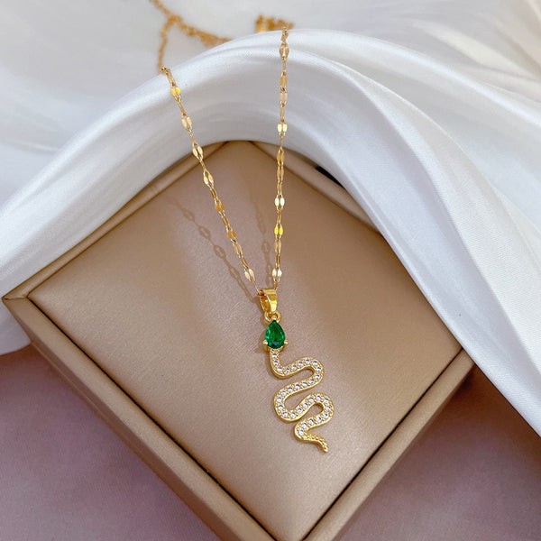 Collar con colgante de serpiente de circonita verde de acero inoxidable 316L para mujer