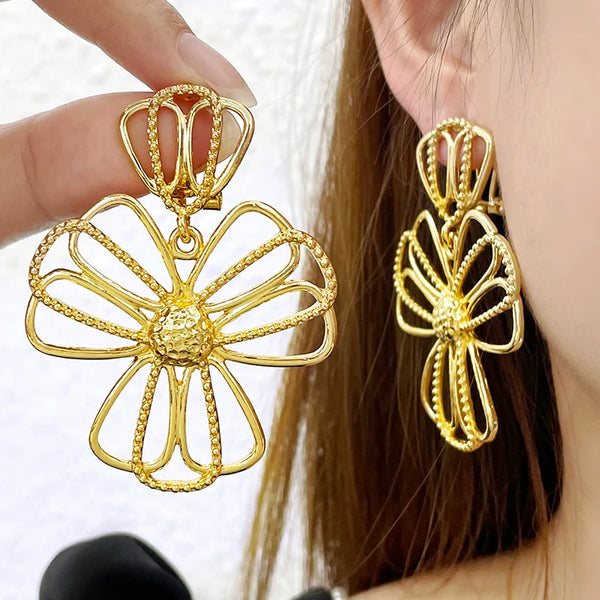 Pendientes grandes de flor con forma de gota para mujer, de lujo, en dos tonos.