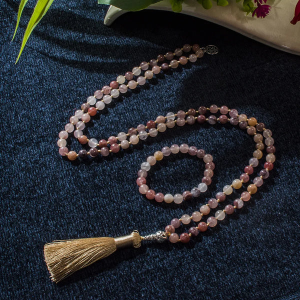 Collar mala 108 anudado con cuentas de piedra violeta de 8 mm para meditación, yoga y oración.