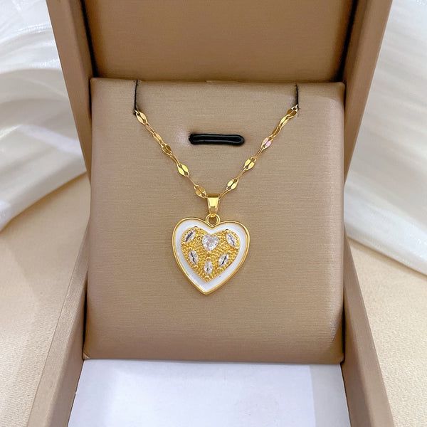Collar con colgante de corazón de acero inoxidable 316L para mujer