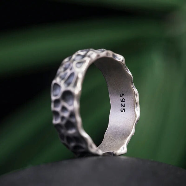 Anillo punk para hombre, estilo motero gótico, de plata de ley 925 con textura de piedra vintage.