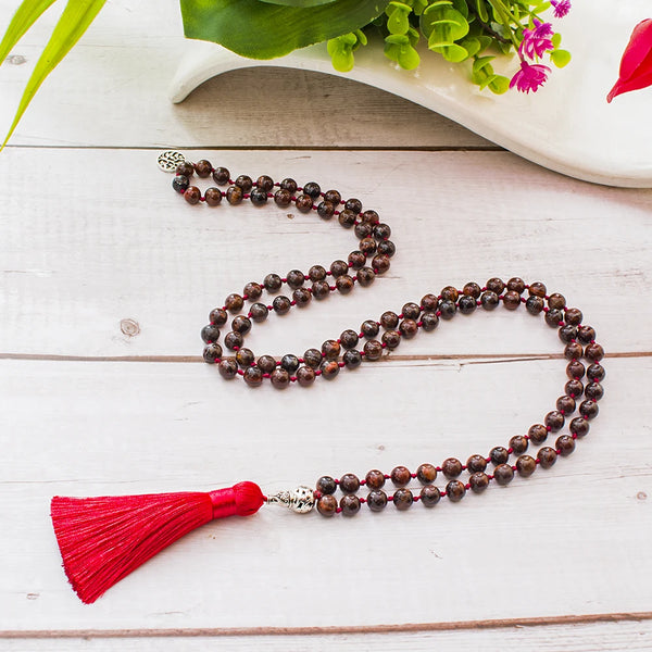 Collar de oración Mala 108 con nudo de ojo de tigre rojo de 8 mm, joyería de meditación y yoga, colgante con borla tibetana.