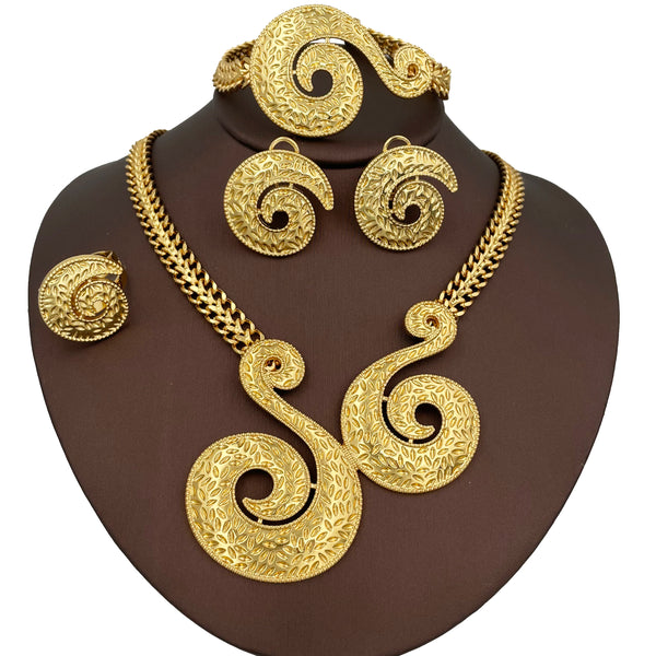 Conjunto completo de collar, pendientes, pulsera y anillo chapados en oro de Nigeria.