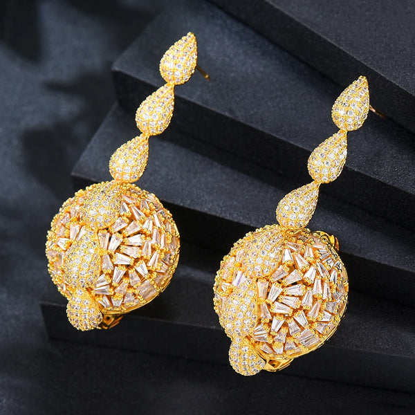 Pendientes colgantes grandes de oro de lujo con circonita cúbica de estilo indio para mujer.