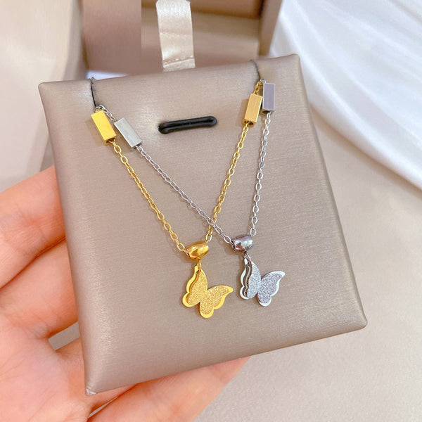 Collar con colgante de mariposa de acero inoxidable 316L para mujer