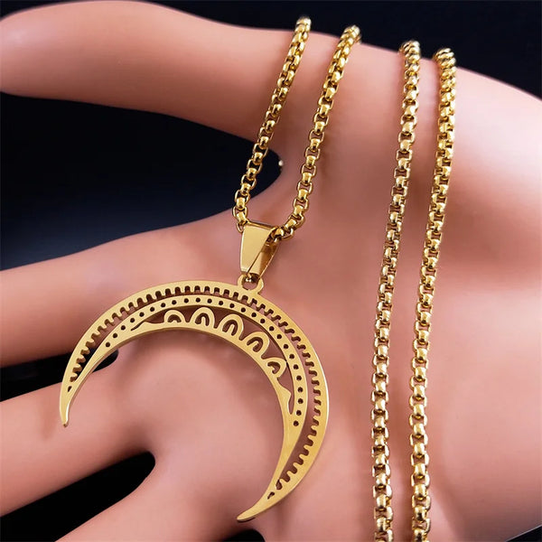 Collar con colgante de luna creciente de acero inoxidable y menisco dorado de brujería y adivinación.