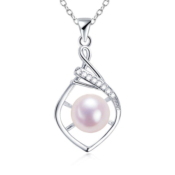 Colgante de perla fina en plata 925 y baño de oro de 18 quilates.