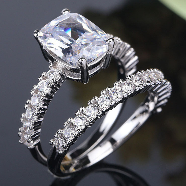 Gothic Skull Hand Holding Peach Heart Zircon Ring