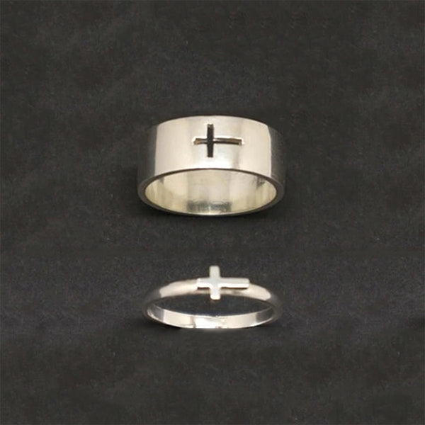 Anillos a juego con corona de rey y reina de la pirámide Om
