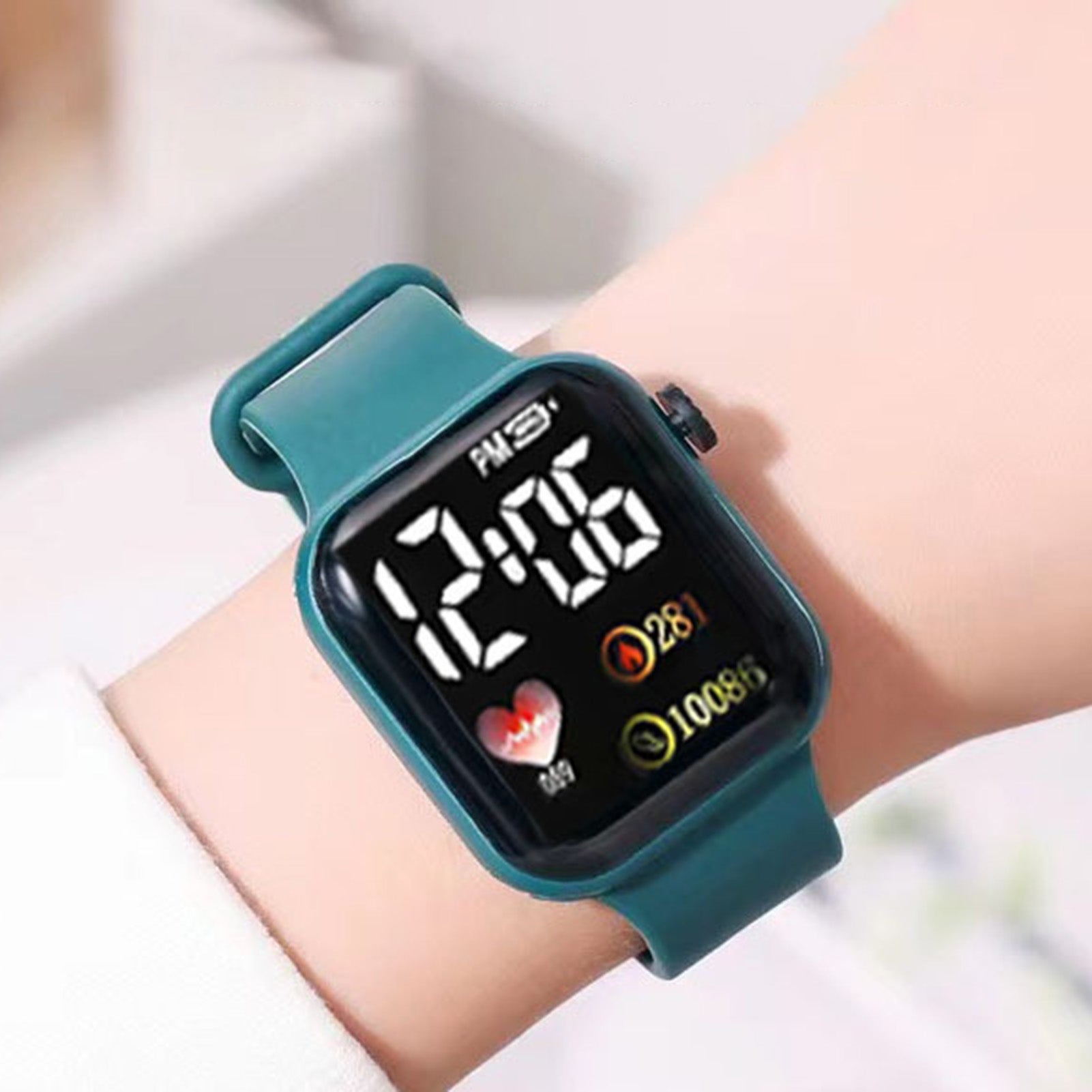 Fashion Rectangle Dial Stainless Steel Net Strap Quartz Wrist Watch