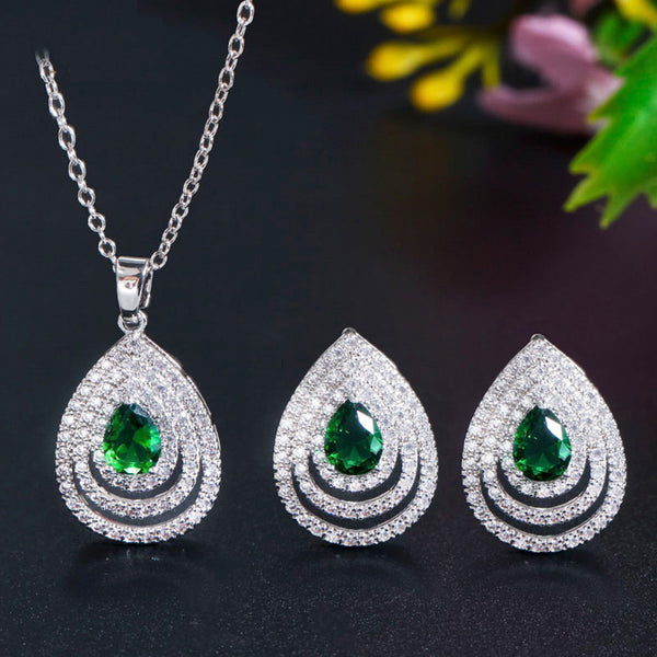 Conjunto de collar y pendientes con colgante de circonita cúbica verde y gran gota de agua