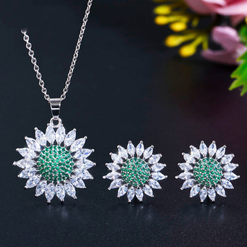 Big Sun Flower Green and White Zirconia Earring and Necklace for Party