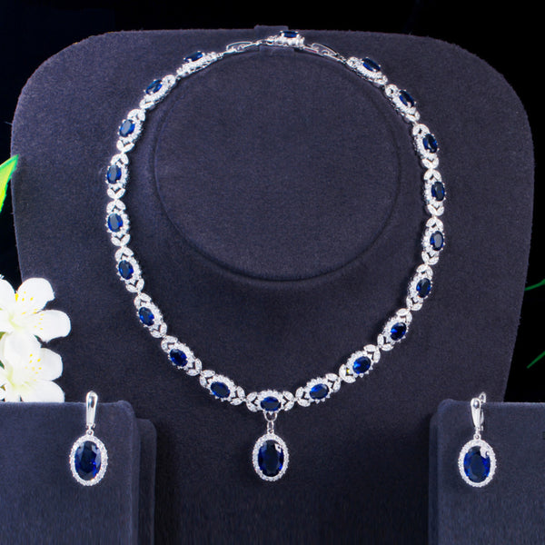 Hermosos conjuntos de aretes grandes ovalados y collar con colgante de cristal CZ azul real