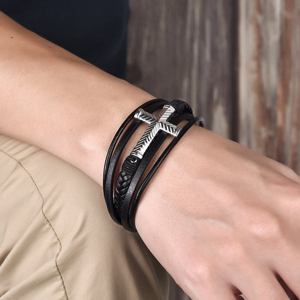 Pulsera de cuero multicapa para hombre, estilo nuevo, de acero inoxidable, con diseño clásico de cruz.