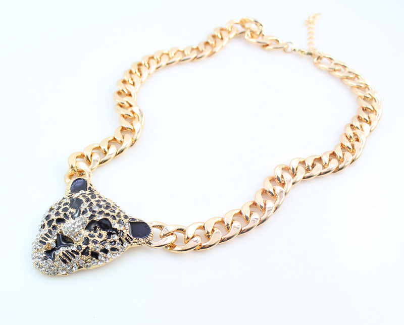 Cool Black Enamel Leopard Head Crystal Necklace Set