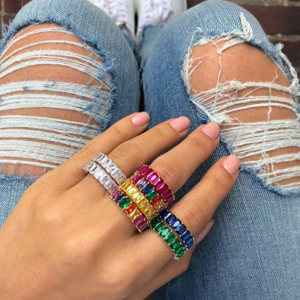 Anillos de arcoíris con dijes de diamantes de imitación y circonitas cúbicas doradas para dama