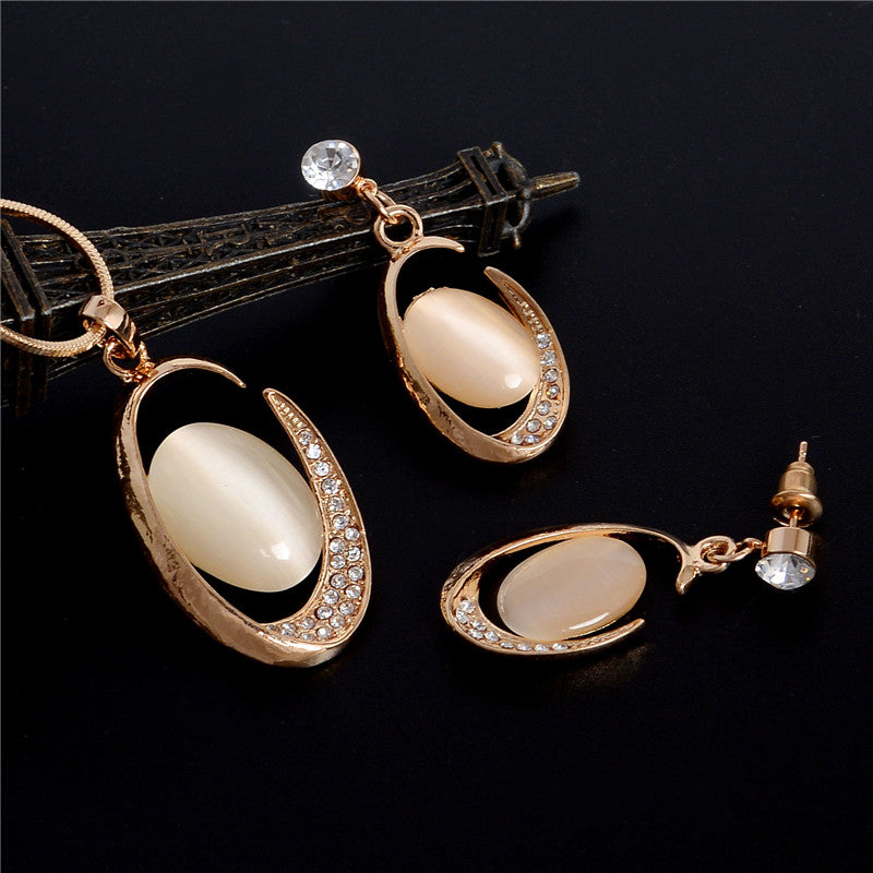 Gold Color Austrian Crystal Classic Hollow Round  Jewelry Set