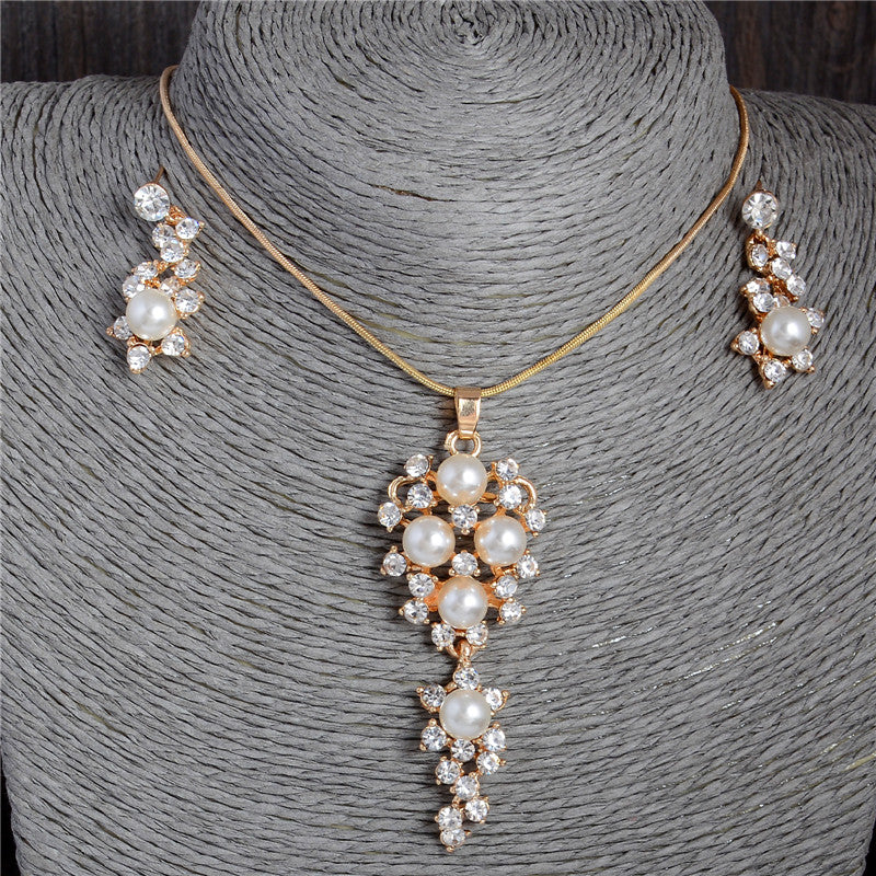 White Snowflake Imitation Pearl Necklace Earrings Set