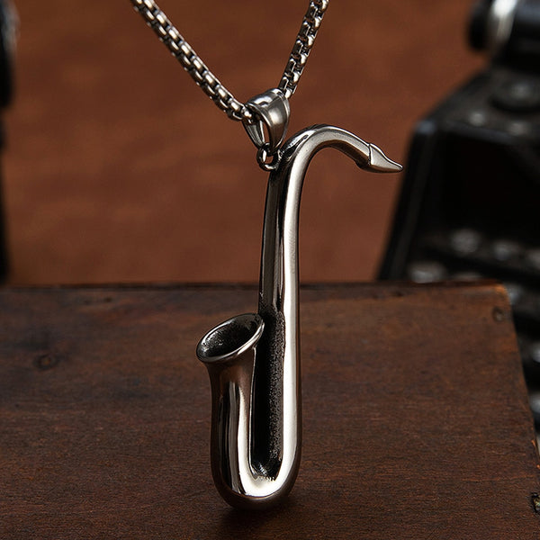 Collar con colgante de saxofón punk hip hop