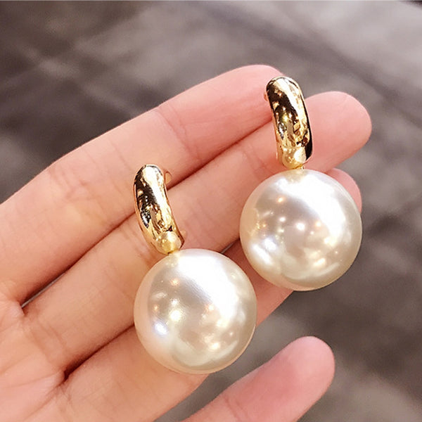 Simple Elegant Big Round Imitation Pearl Drop Earring for Women