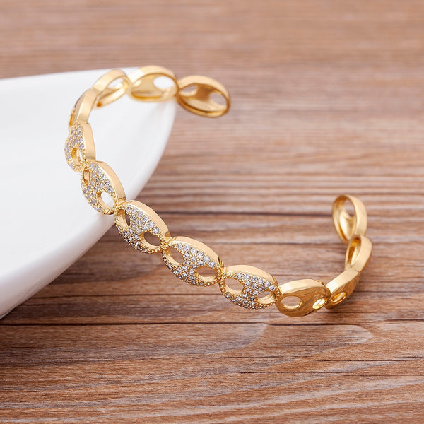Brazalete de alta calidad con forma de nariz de cerdo en color dorado para mujer