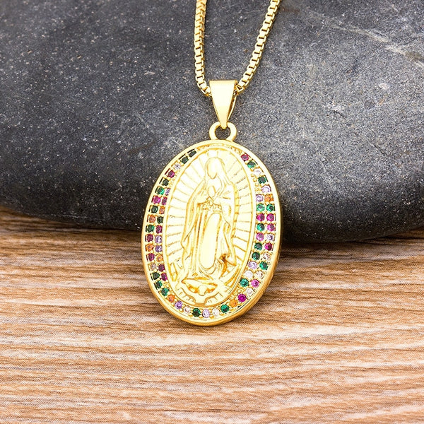 Dijes de cobre y circonita de la Virgen María de alta calidad para mujer